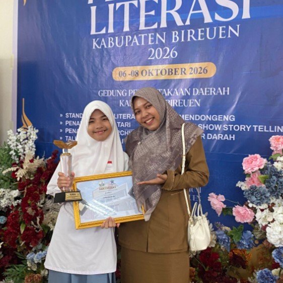 Siswi SMA Negeri 1 Kuala Raih Juara I Lomba Resensi Buku Berbasis Koleksi Perpustakaan Tingkat SMA 2026