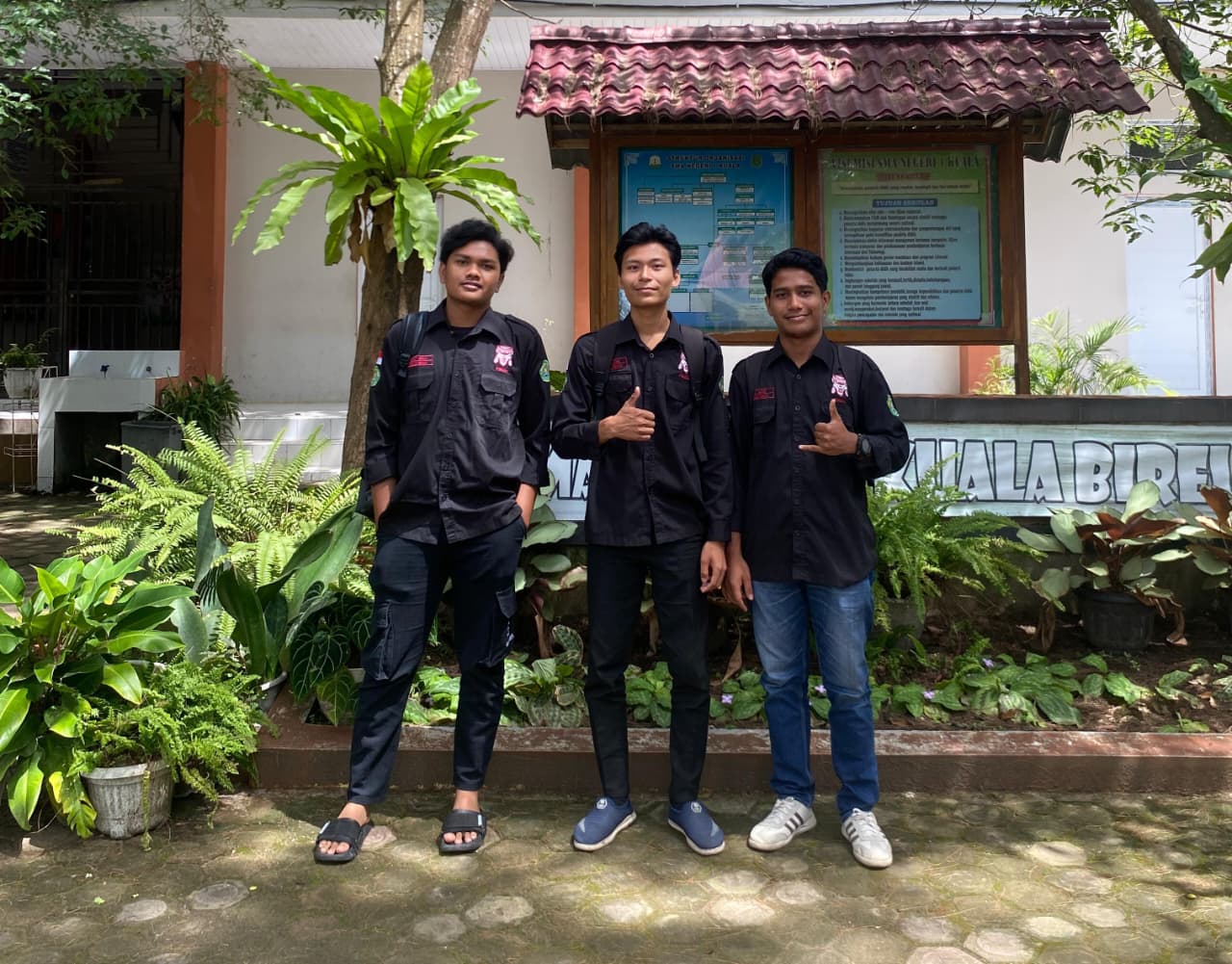 Inovasi Digital: Rahmat Mulia dan Ulul Azmi Berhasil Kembangkan Website Profil SMAN 1 Kuala