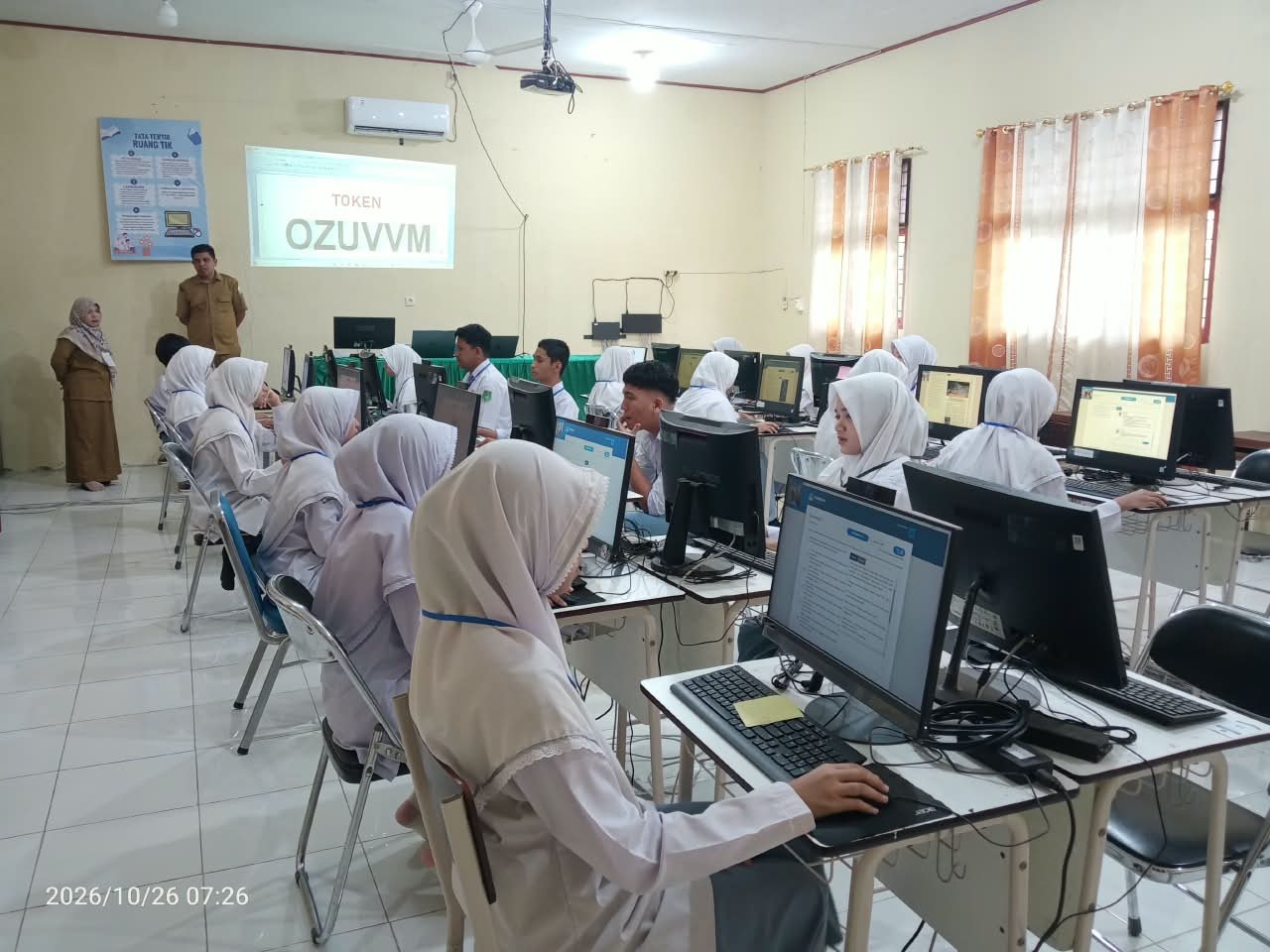 Hari Pertama TKA, 127 Siswa Kelas XII SMA Negeri 1 Kuala Ikuti Tes
