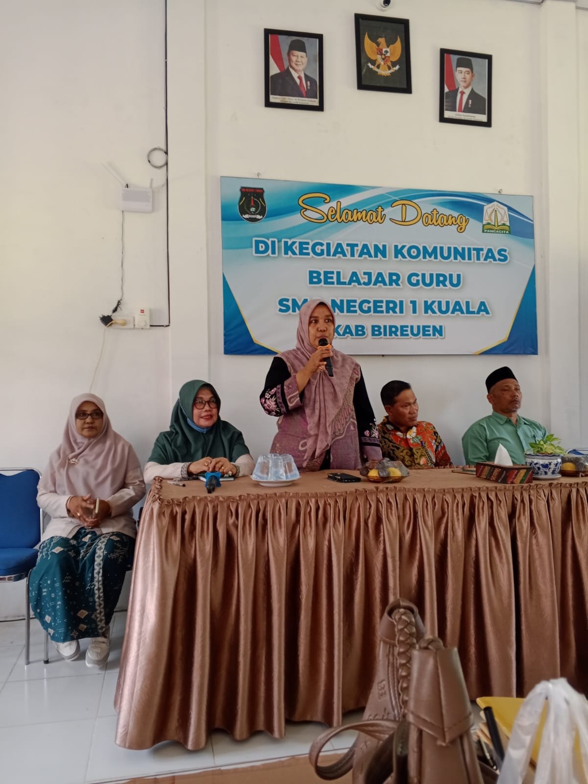 Komunitas Belajar SMA Negeri 1 Kuala Evaluasi Realisasi SOP GTK Bersama Cabang Dinas dan Pengawas Pembina