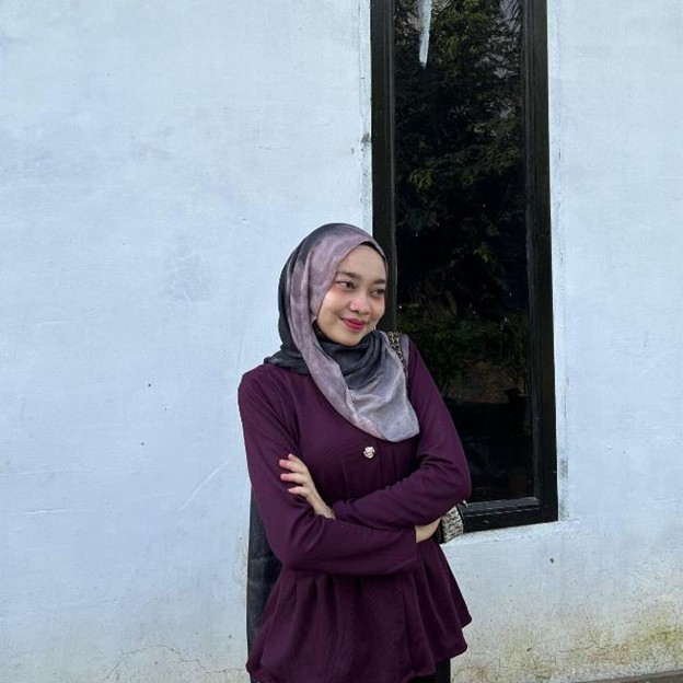Sari Wahyuni, S.Pd